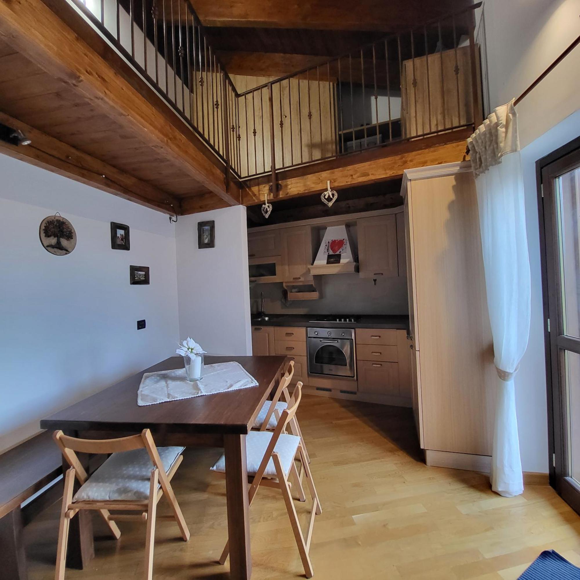 Apartamento Attico E Super Attico Panoramico Rocca di Cambio Exterior foto